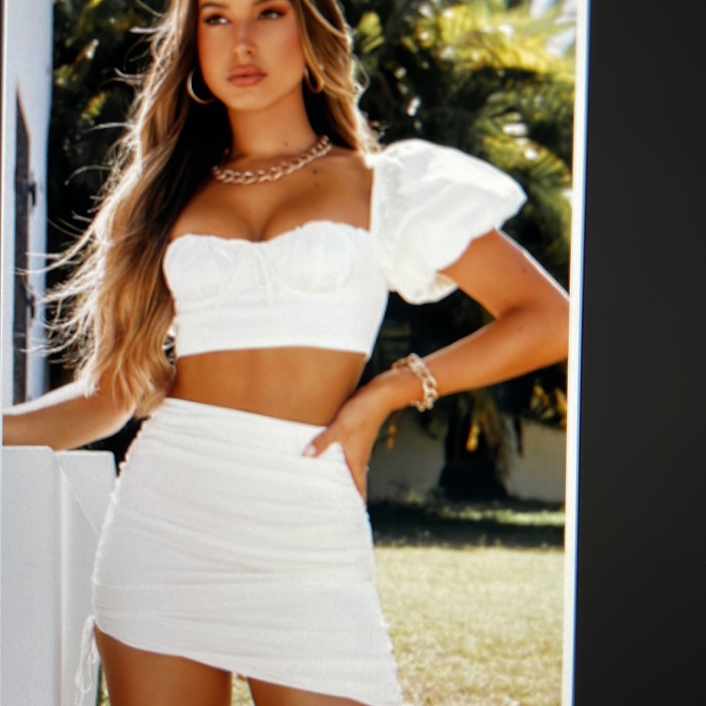 White Fox Boutique White Crop Top BRAND NEW NEVER WORN